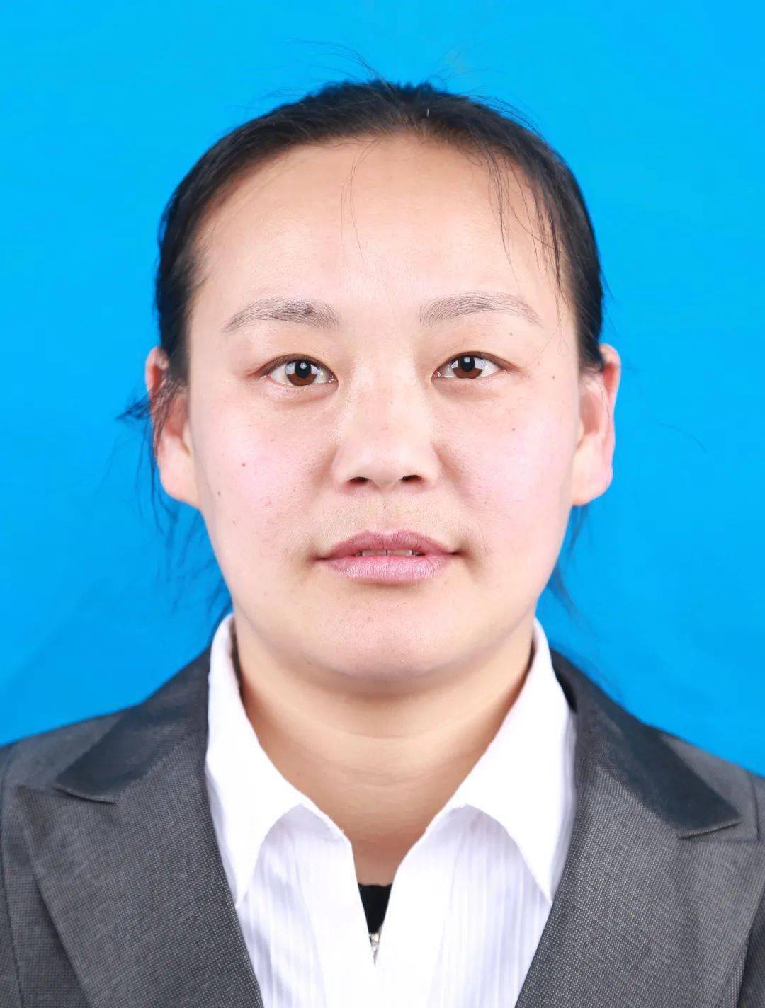 张灵灵 政治教师03商丘市优秀教师1程 蓉 化学教师赵崇春 语文教师1周