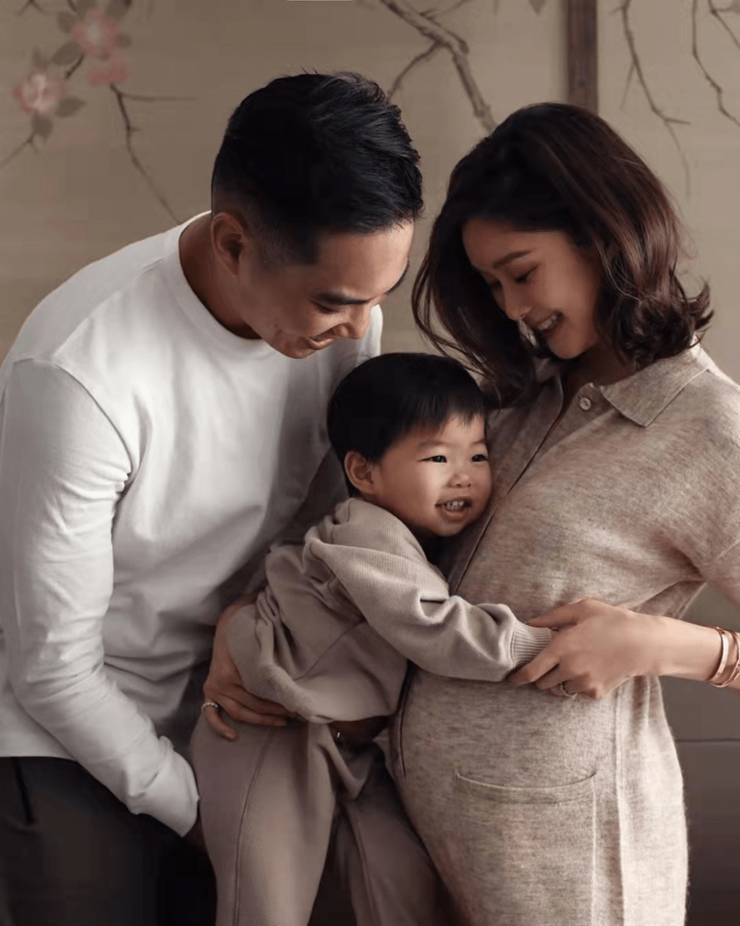 HiroikiAriyoshi和妻子婚后第一次合作上节目他们和松