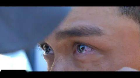 脸部|吴磊拍马战戏时脸部意外被炸伤 坚持拍完才赴医院包扎