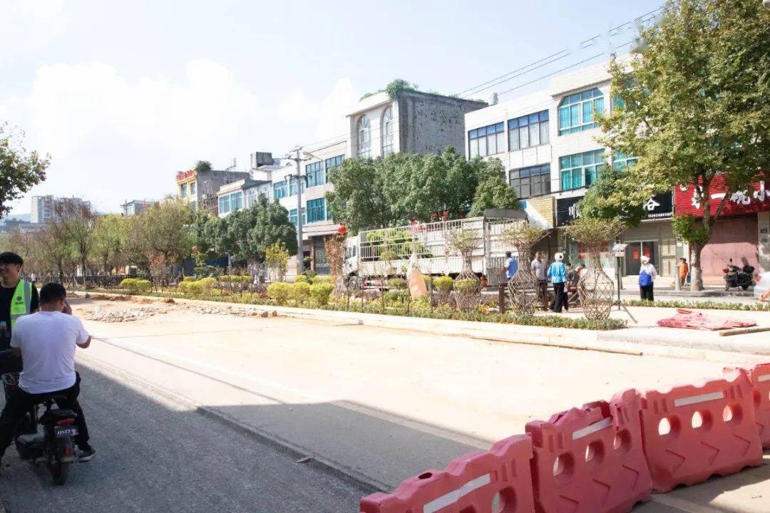 前半段围挡已拆!罗平西关街修建最新进展来了