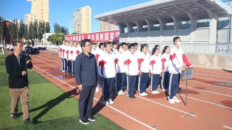 育人楷模呼市一中吴大海老师获得呼和浩特市名教师荣誉称号