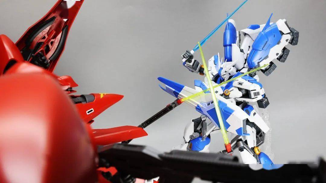 小说版对决万代9月11日一般发售rg海牛高达与hguc夜莺互动