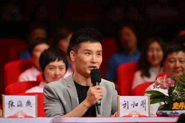 联欢会|《星光大道》唱响“丰收联欢会”