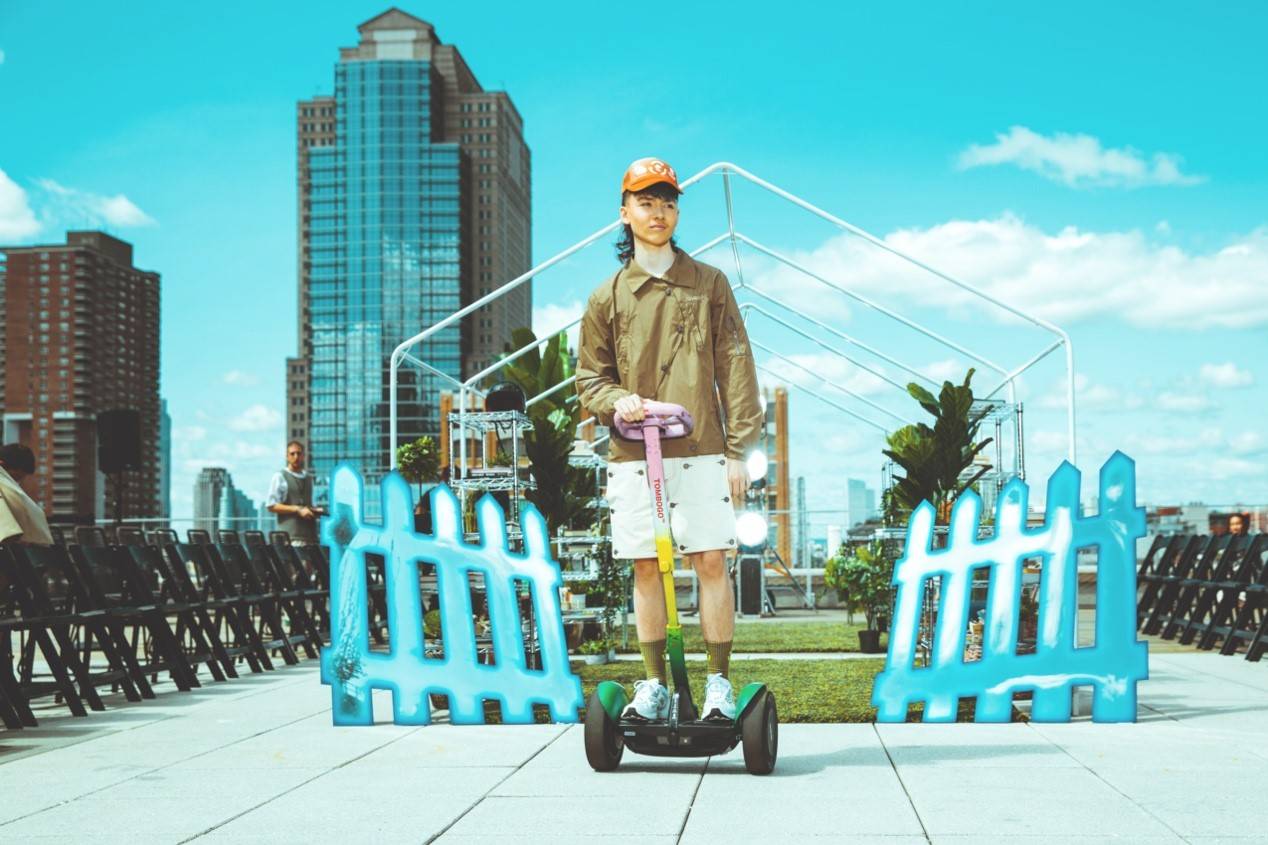 产品|九号公司智能产品齐聚纽约时装周：时尚、科技、潮流范儿凸显