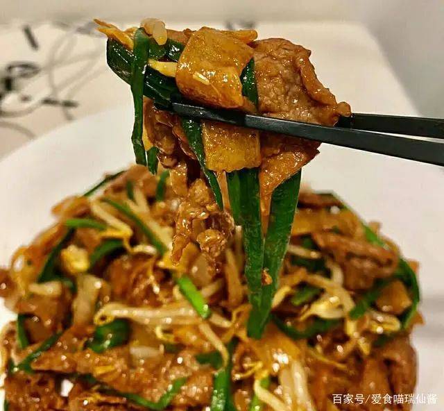 广式干炒牛河_豆芽
