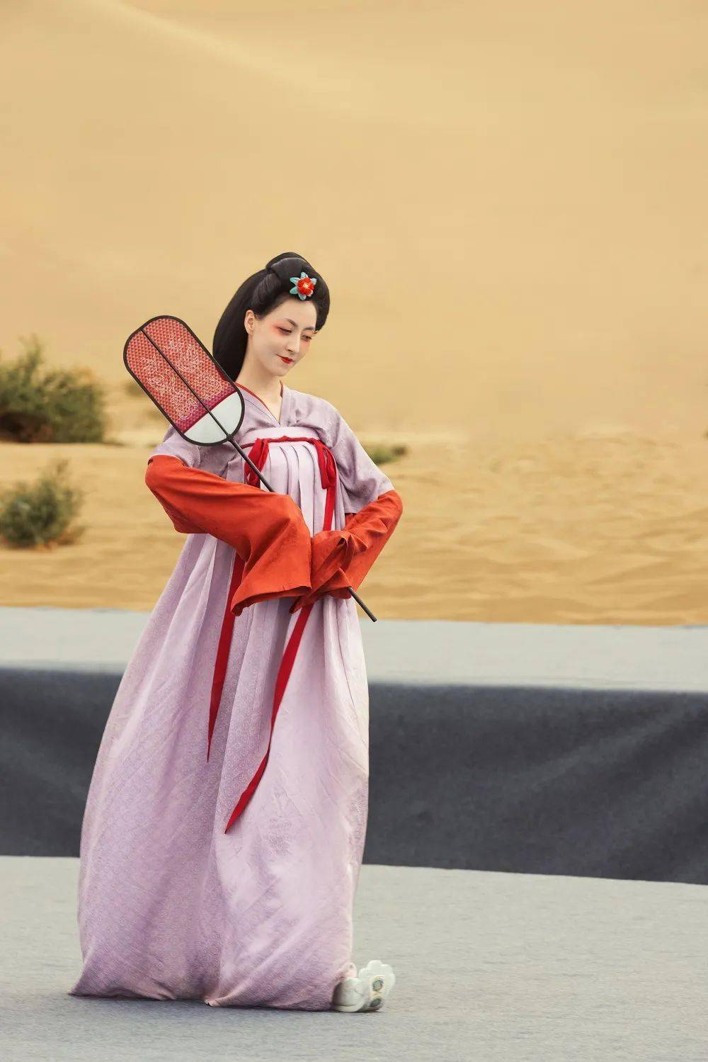 华云裳|衣冠之美迎盛世，月牙泉边秀华服