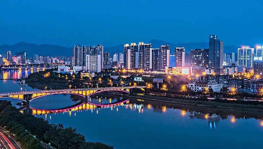 江西赣州新添8位亿万富翁,这对父子身价一夜暴增30亿_李上奎