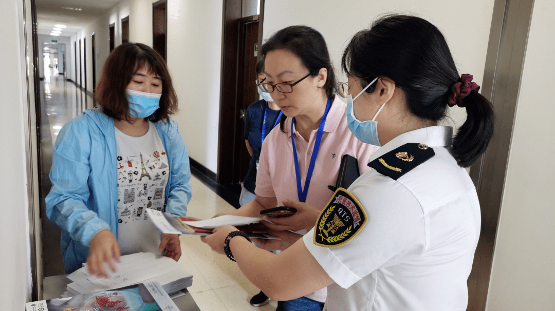 我为群众办实事质量月来啦西城区市场监管局开展一站式入企服务活动