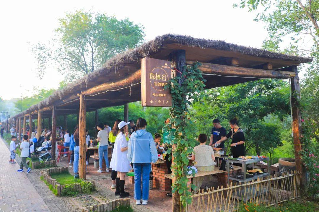 一口一个新鲜,一口一个美味,森林谷自然餐吧,森系火锅观山叙,旋转小