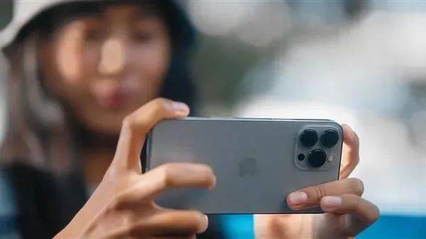 续航|彻底放大招！iPhone13全系降价！