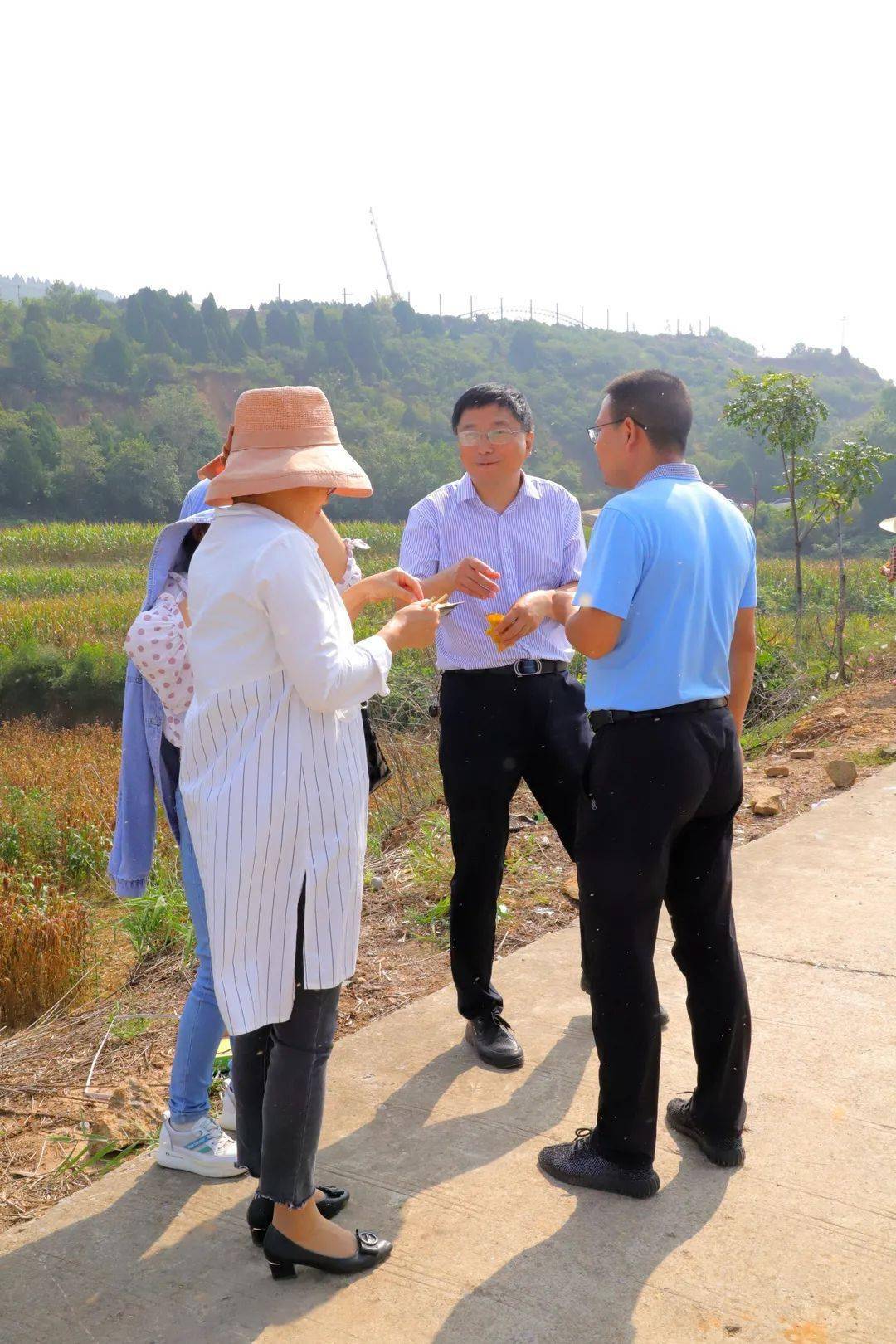 阳城县农业农村局副局长邓长虹,町店镇副镇长杨耀光,阳城县农业农村局
