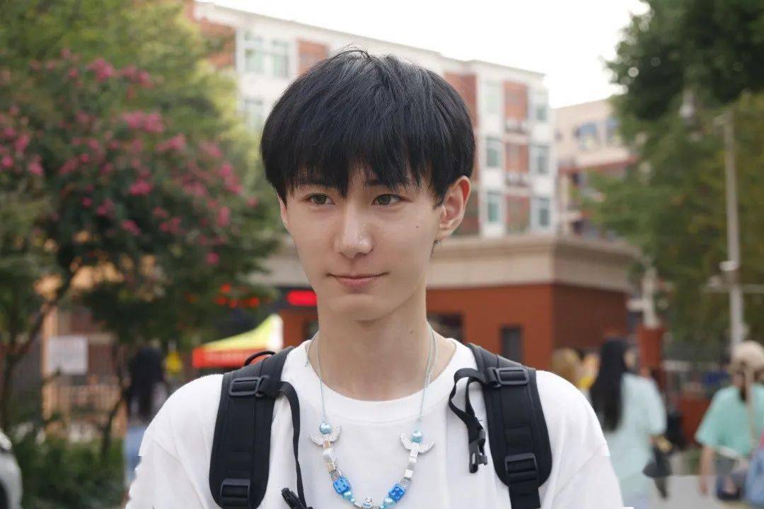 在这里,读懂川传】编辑:大尧视频:大型节目中心影视制作部图片:赵陆阳