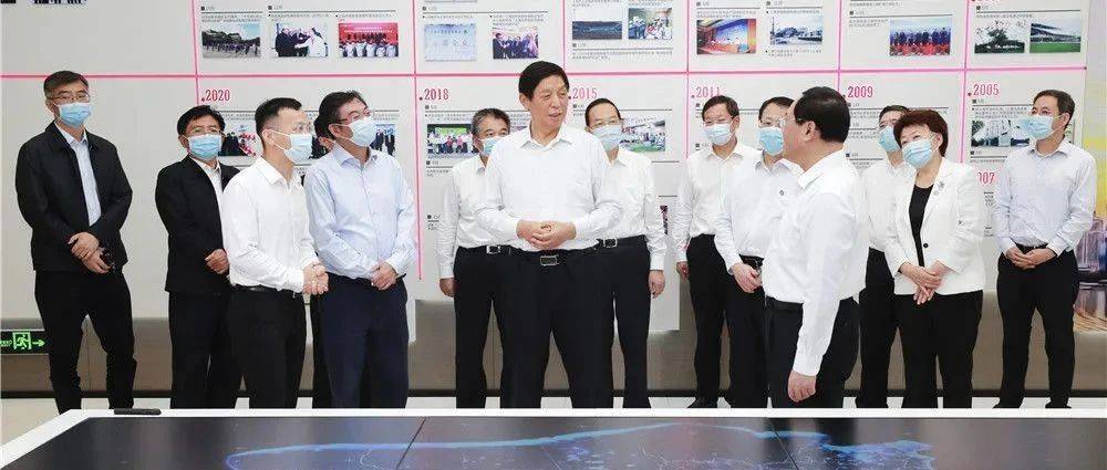 栗战书率全国人大常委会执法检查组在上海检查固体废物污染环境防治法实施情况_习近平