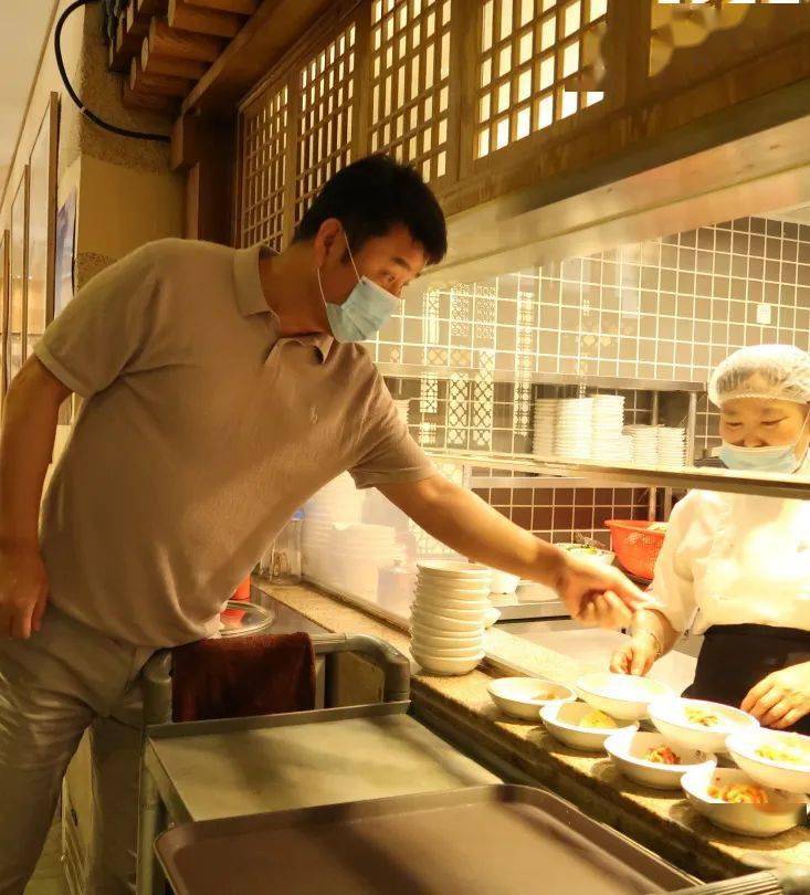 韩国人在青岛图说金大铉历练20年成就中国第一个本家韩料店