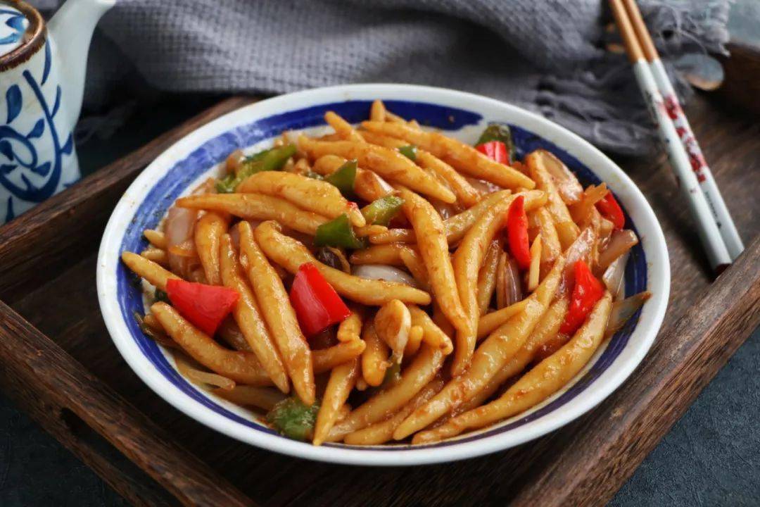 土豆素炒小面鱼,q弹爽口,家人吃得不想停