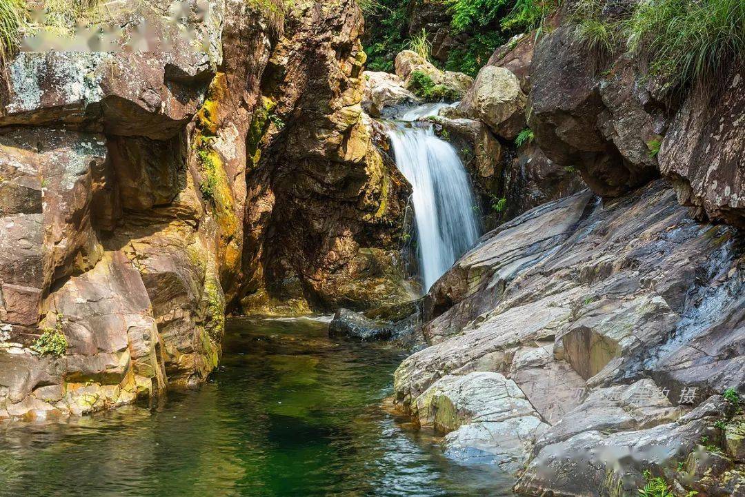 探秘佛冈石龙头,好一处深山峡谷中的千瀑千潭!_瀑布