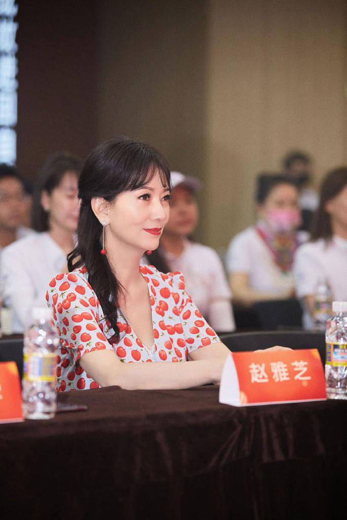 耳环|赵雅芝樱桃印花连衣裙甜美温柔 点缀小樱桃耳环精致浪漫