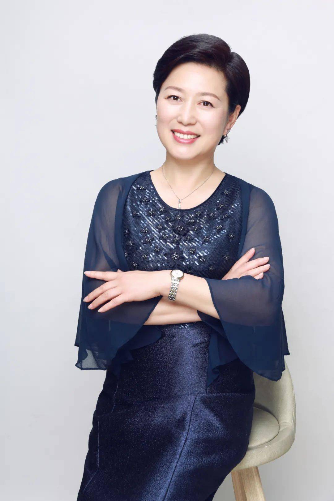 文化名人访谈丨用声音感动万千听众——访朗诵者于芳