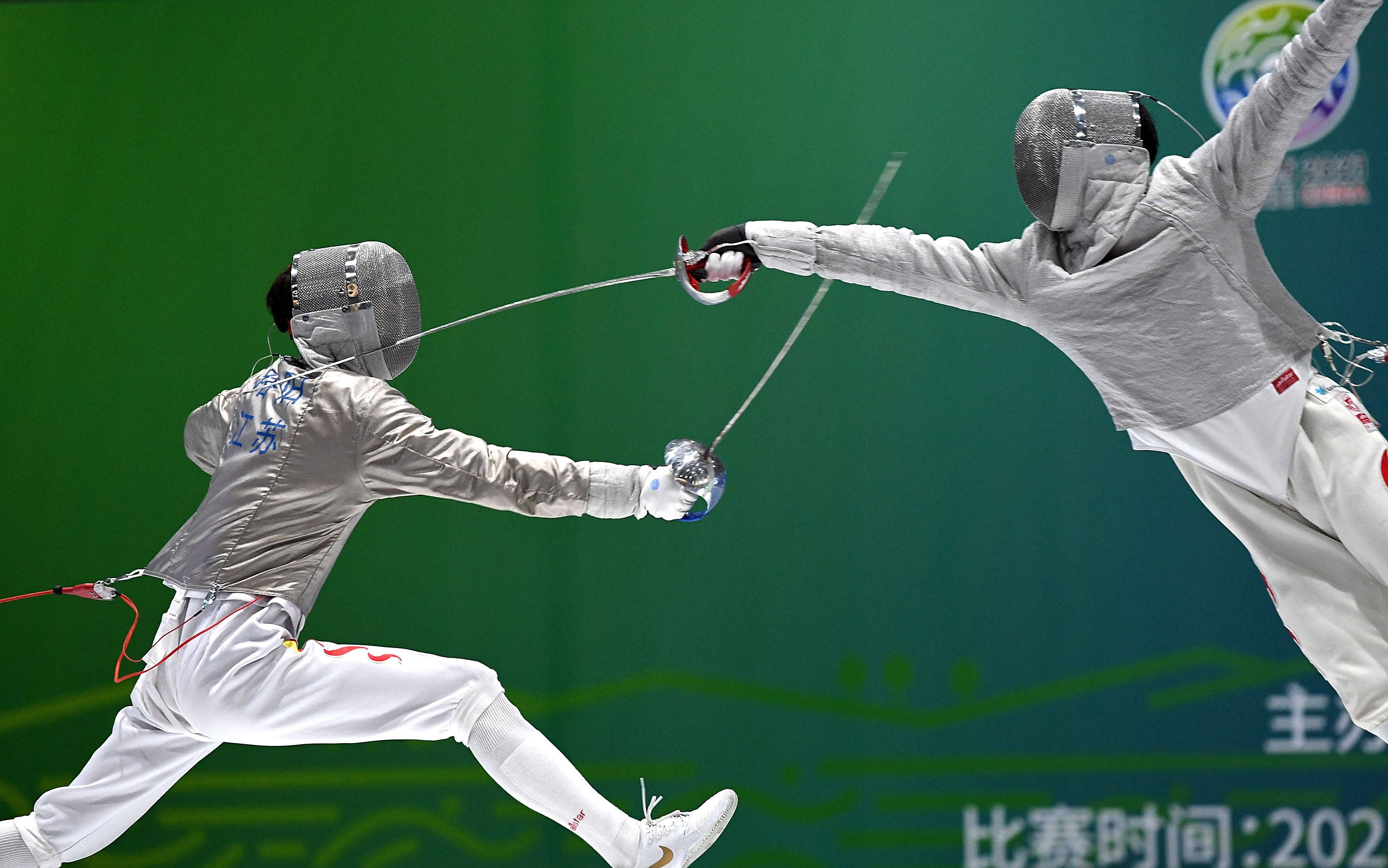 击剑——男子佩剑团体赛:广东队夺冠