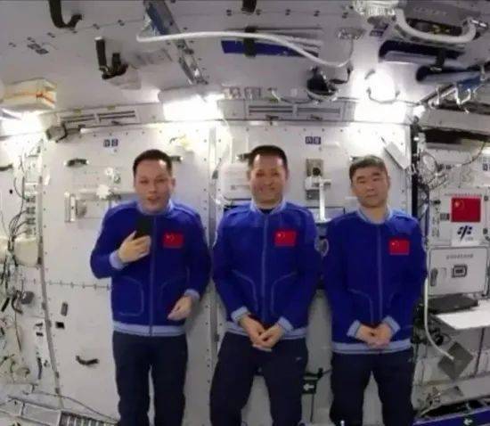 国外航天员进驻中国空间站 b1f7342cee064db9ba2365fef975fbc6.jpeg