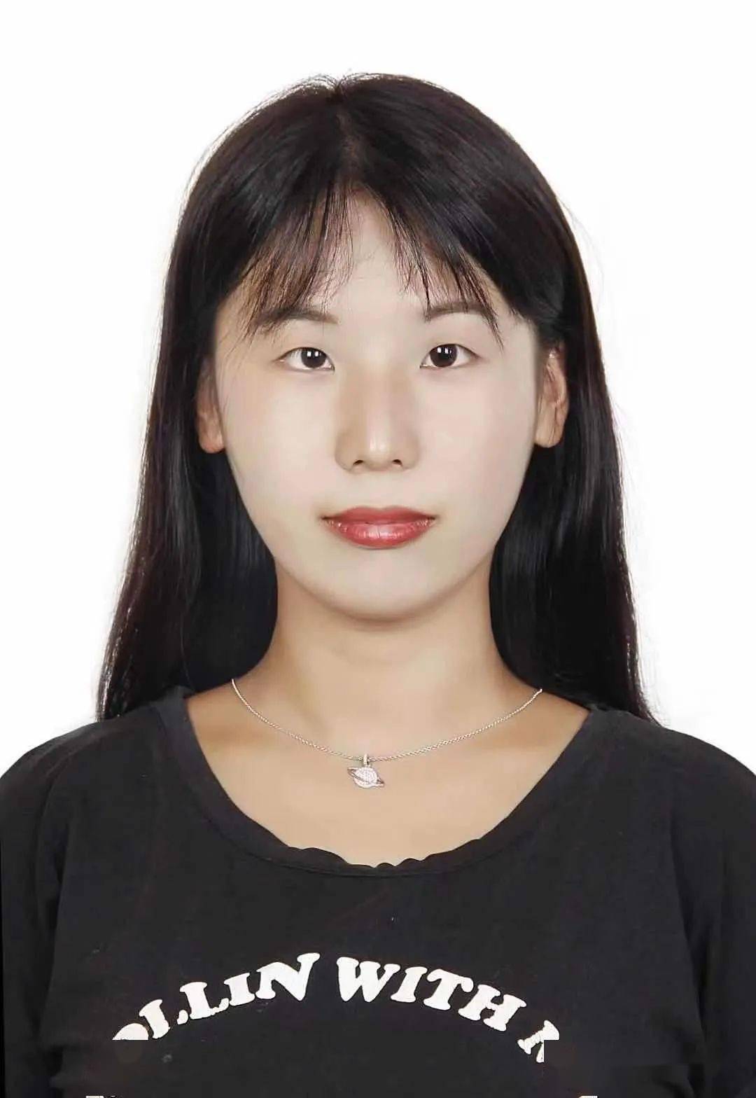 语文老师张佳丽题记:饮其流者怀其源,学其成时念吾师.