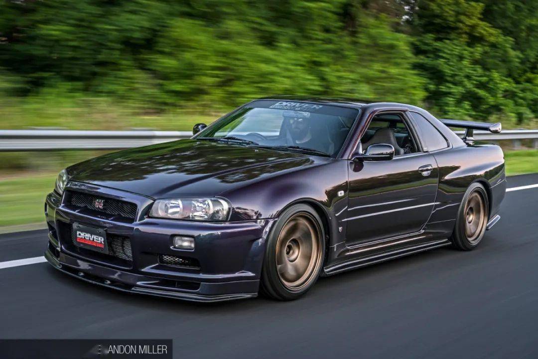 拥有90年代日产gt R全家福的男人 你猜他最中意哪款 搜狐汽车 搜狐网