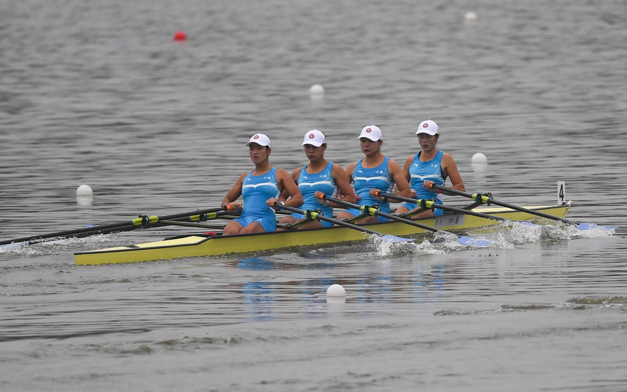 赛艇丨最后500米顶住冲击奥运冠军艇夺冠