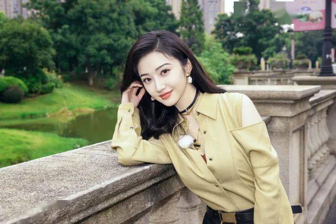 要求|龚俊在追热巴？肖战王一博顶风同台？明侦全员缺席？景甜万达重修旧好？选秀爱豆玩完了？