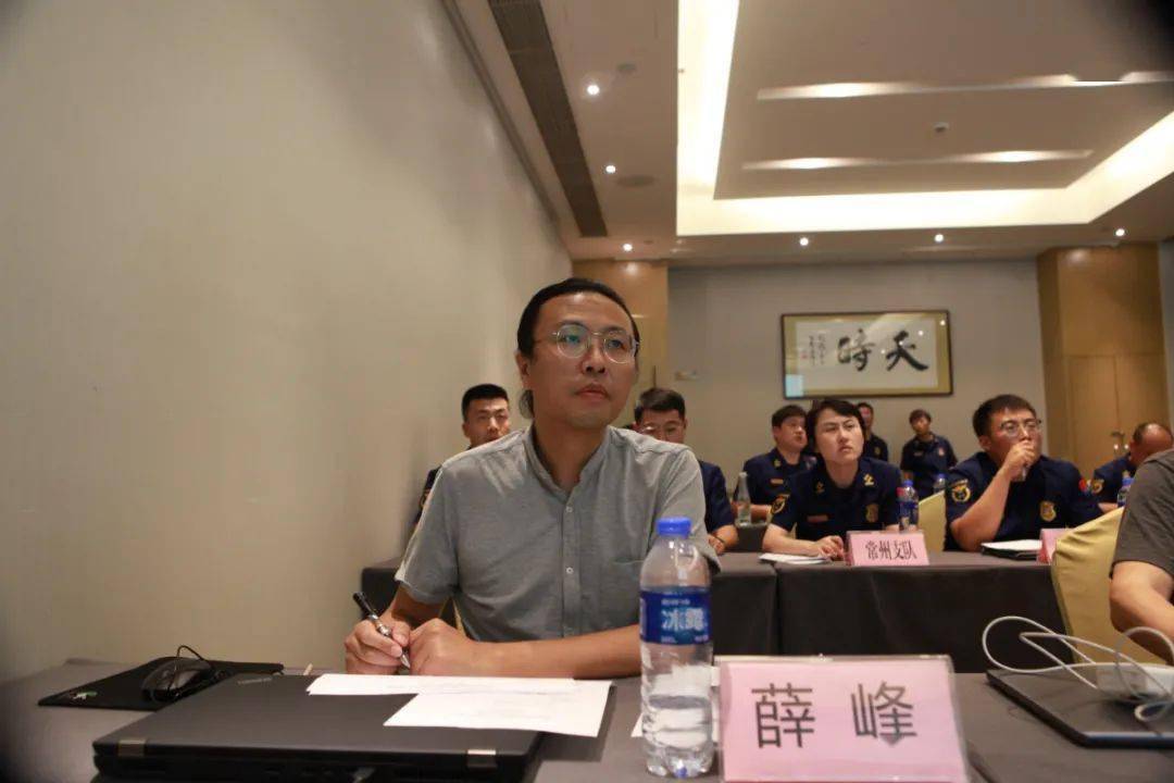 南京艺术学院传媒学院副院长 ,教授薛峰