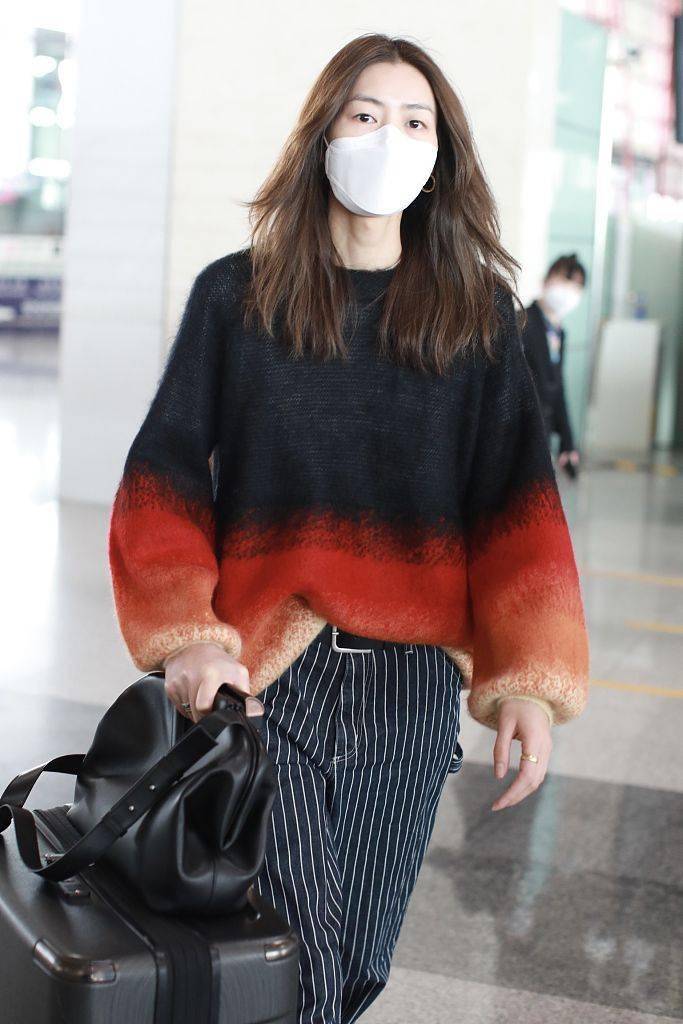 时间|get刘雯娜比同款马海毛单品 轻盈软糯温暖迷人