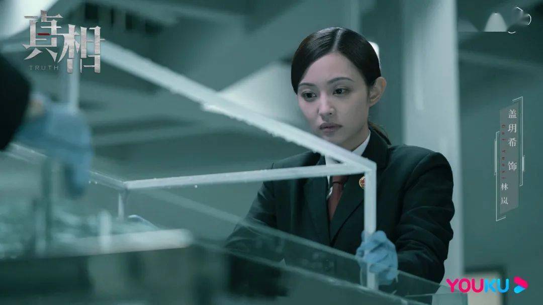 盖玥希|盖玥希：年代传奇里的「大青衣」，《一剪芳华》的水晶花