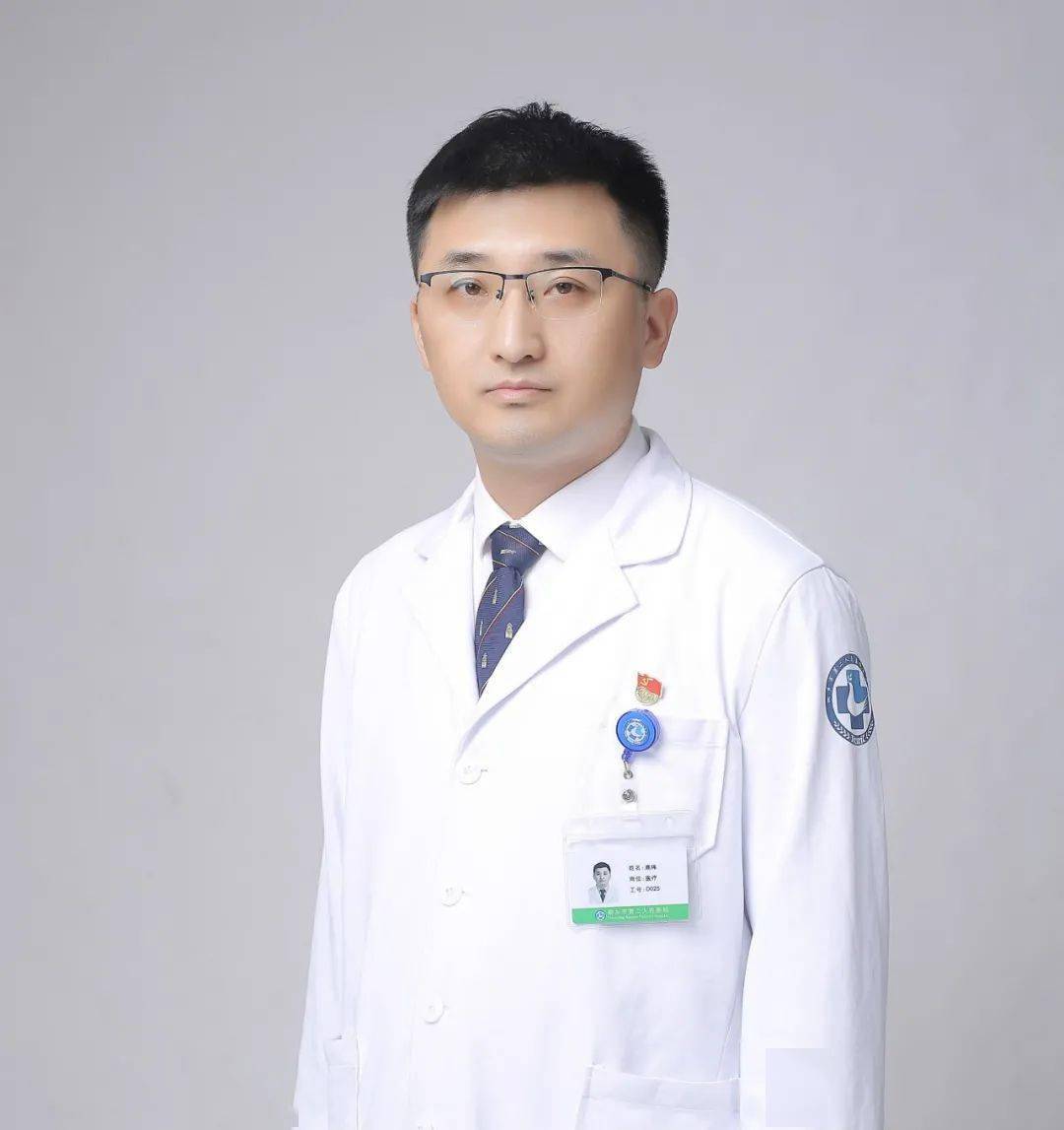 今天我们请到市二院普外科主任高伟,一起走进真相,了解甲状腺的的那些