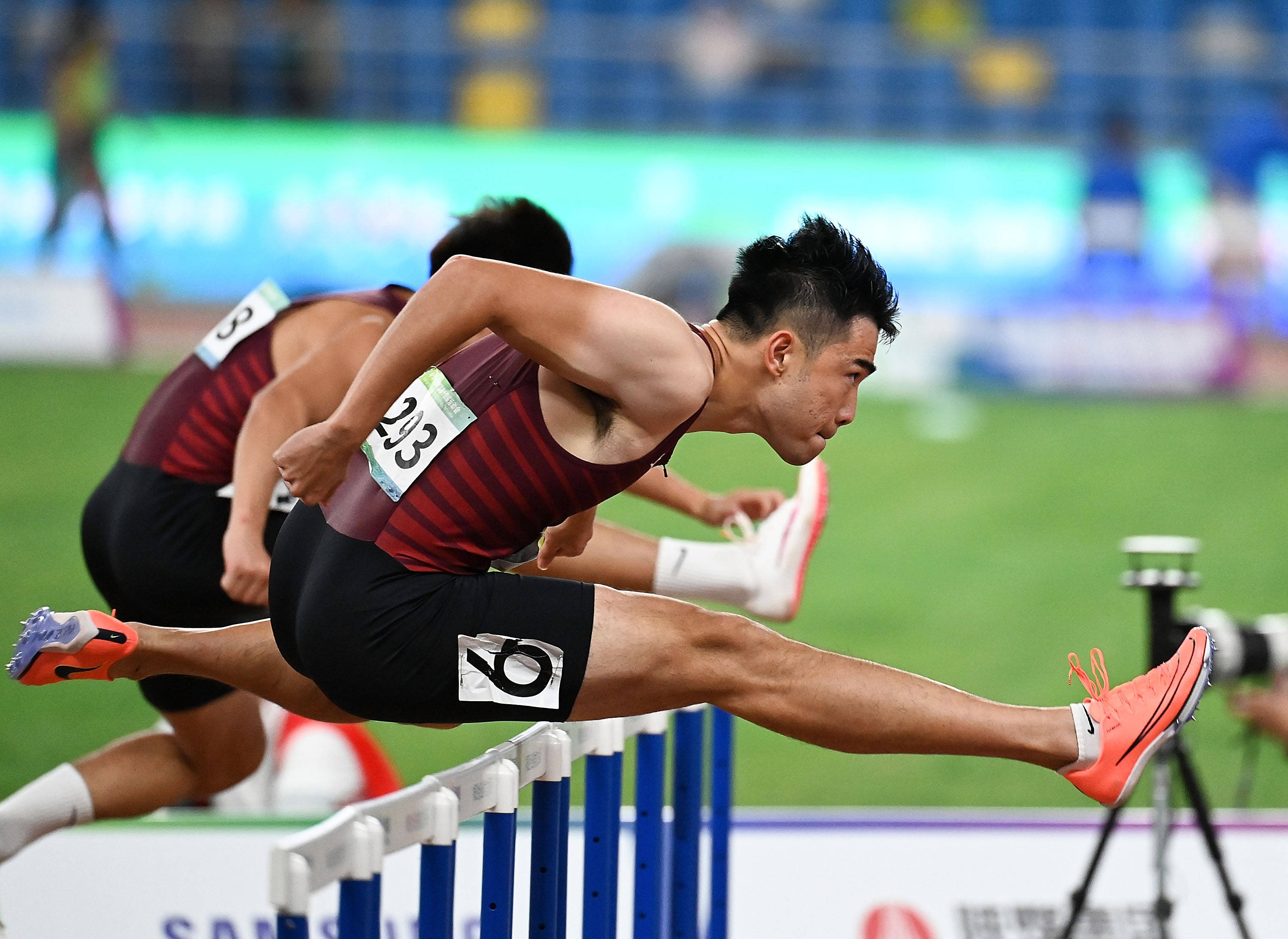 田径—男子110米栏预赛赛况