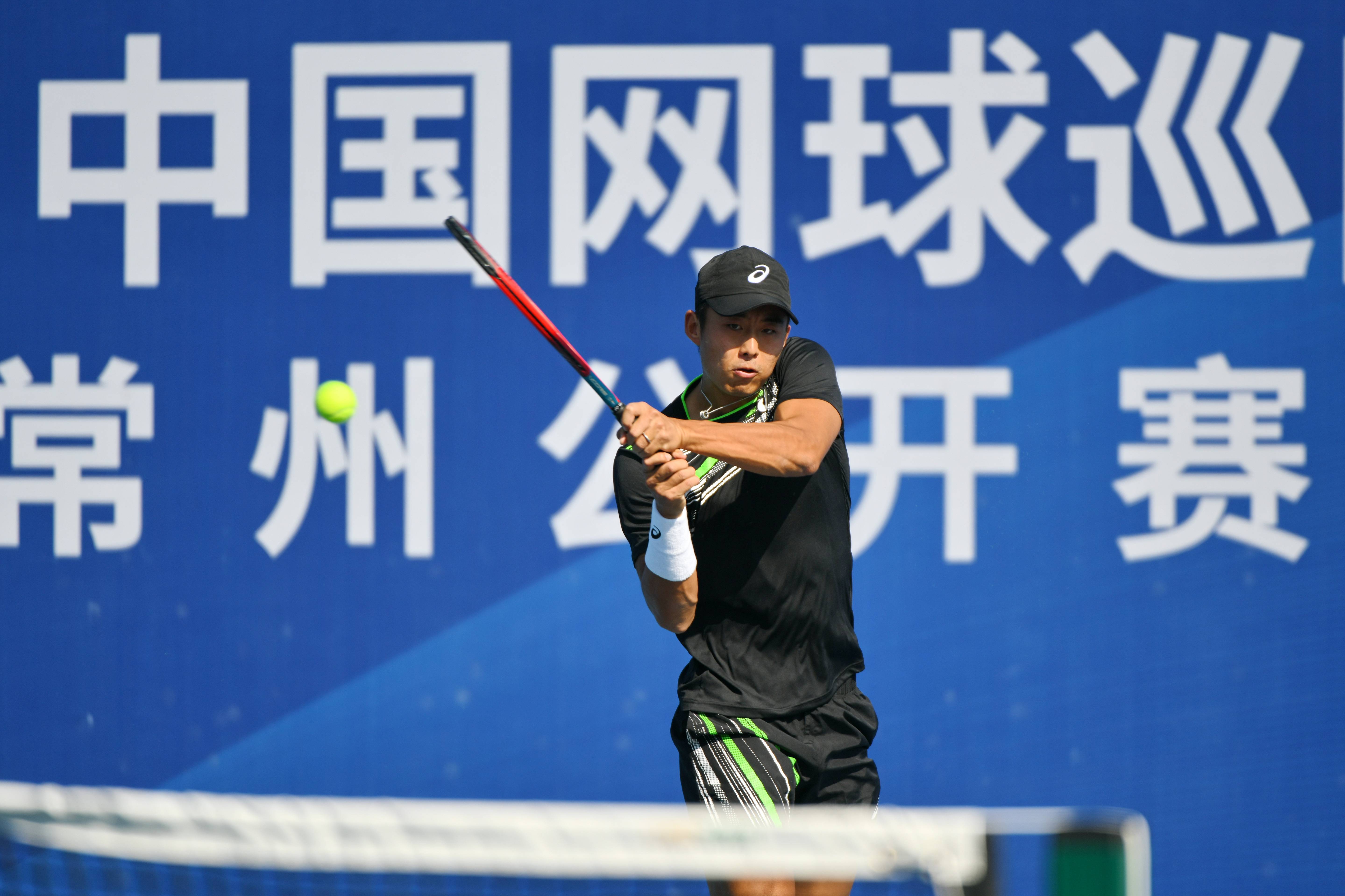 新华社发(史康摄)当日,在江苏常州举行的2021中国网球巡回赛常州公开