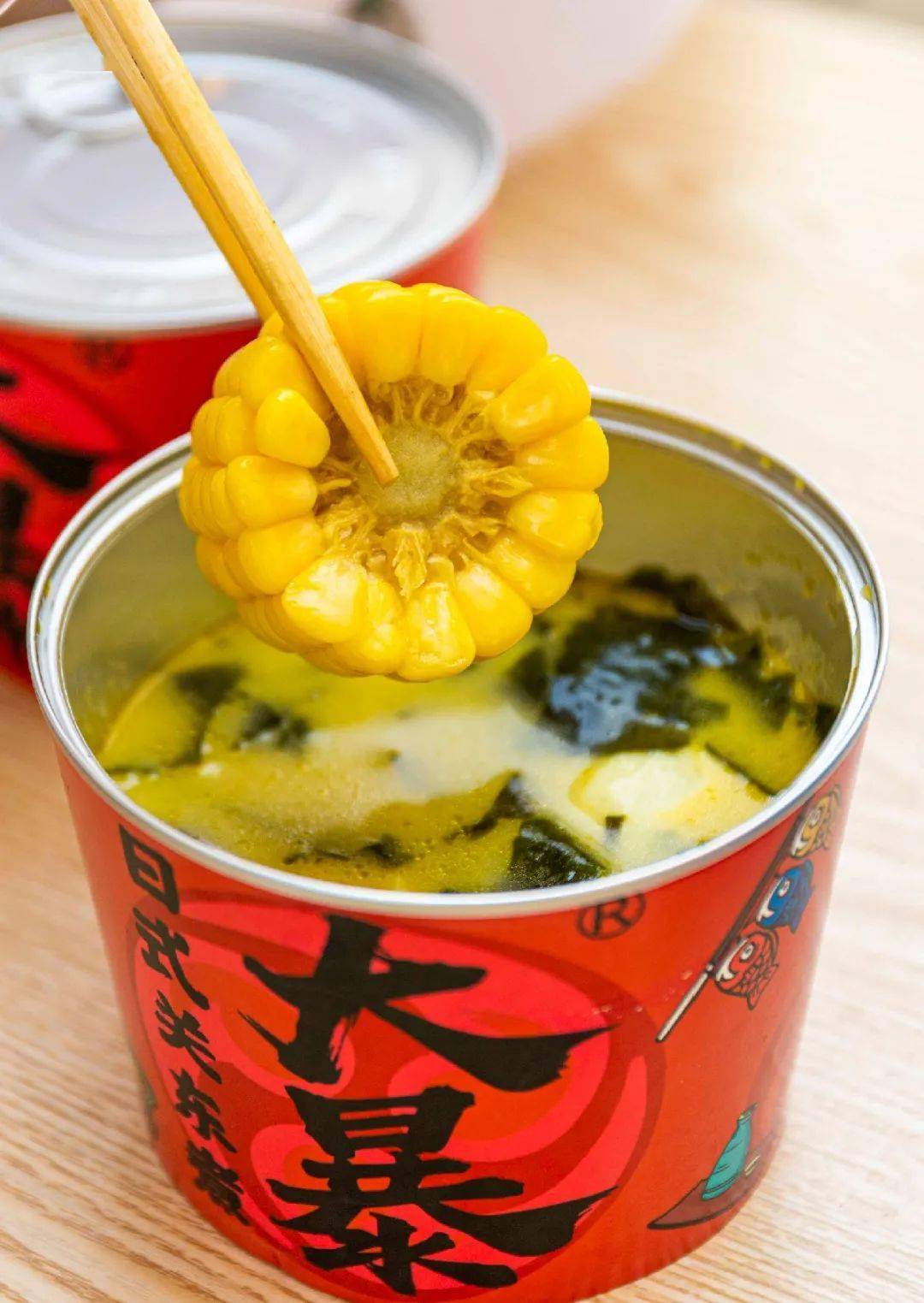 而 玉米,大根这些关东煮的灵魂所在,每样都煮制三小时保证汤汁足够