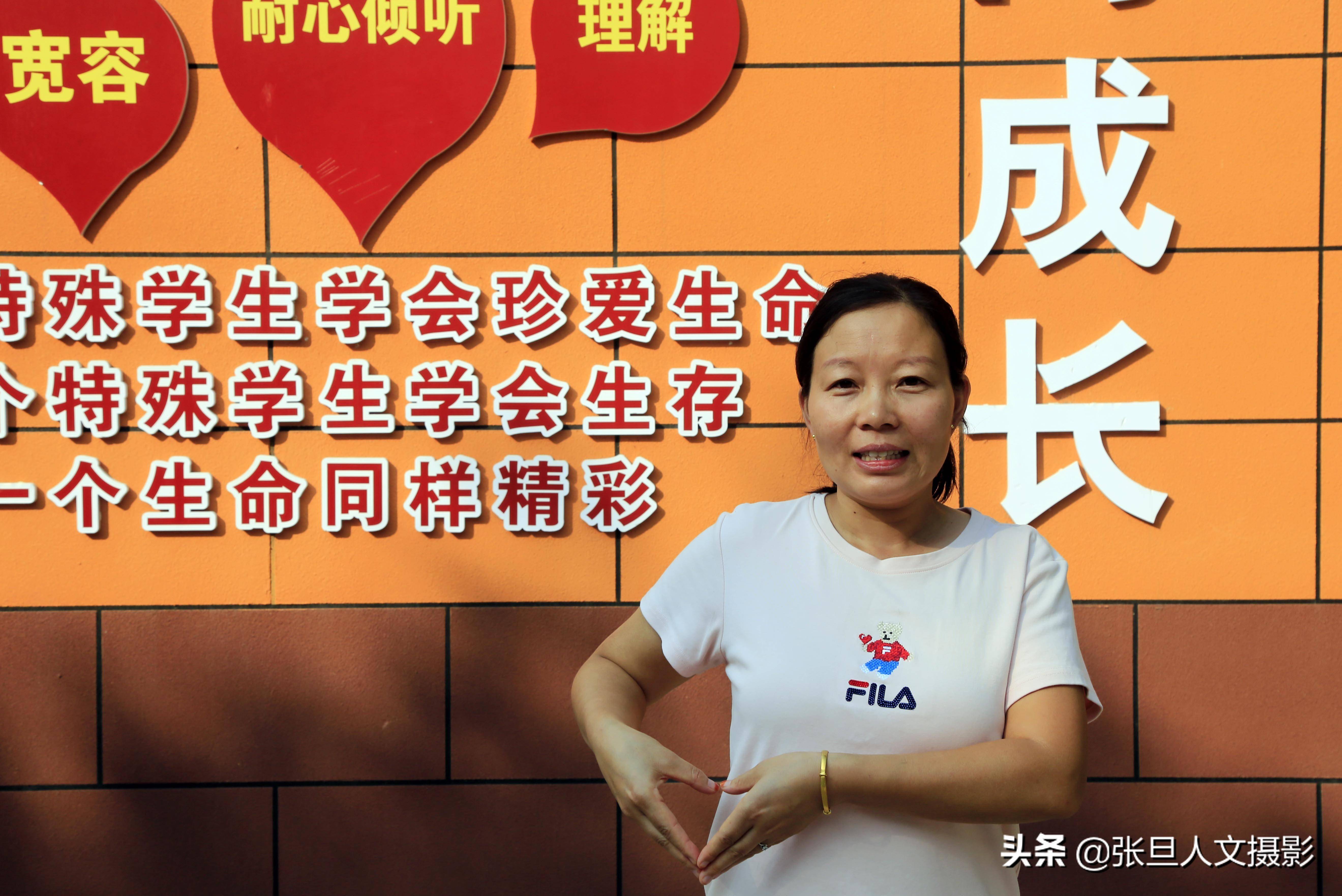 前妻与女儿出席婚礼传达祝福与力量| TikTok, image size:5279x3526