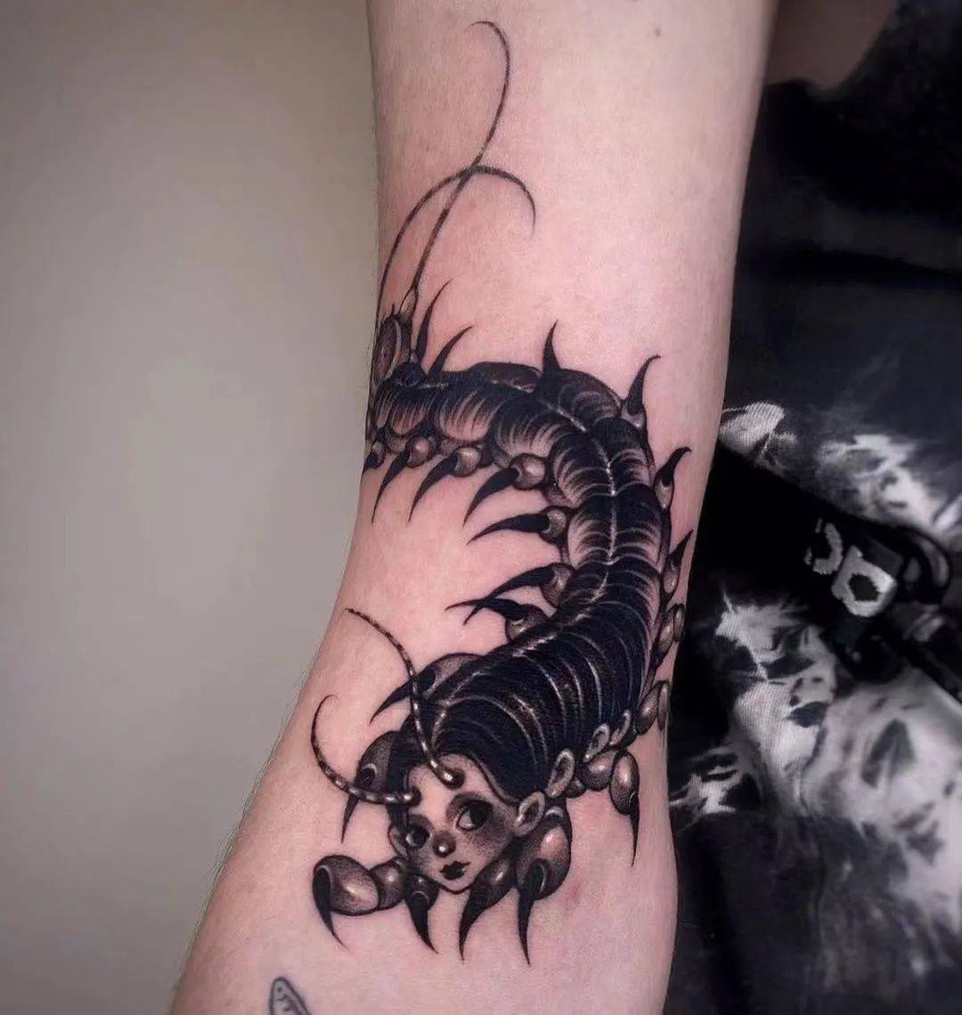 五毒之一的蜈蚣纹身