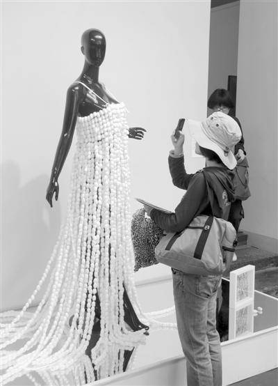 马晓光|这种智能材料 助衣服颜色实现“七十二变”