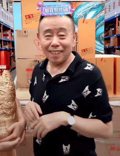 没有嘎子的九月潘子依旧在卖酒带货