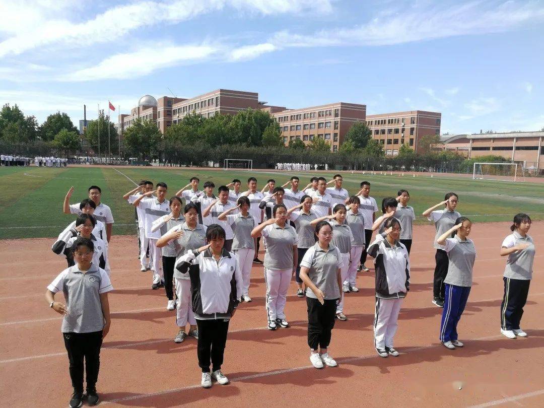 磨炼坚强意志强化担当作为北师大天津附中2021级高一年级军训实践活动