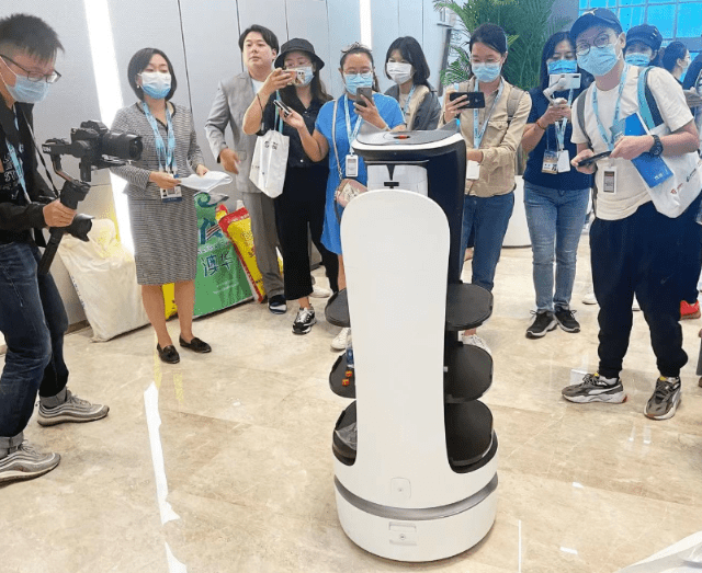 机器人|智慧办会看点多！2021中关村论坛与高新技术同行