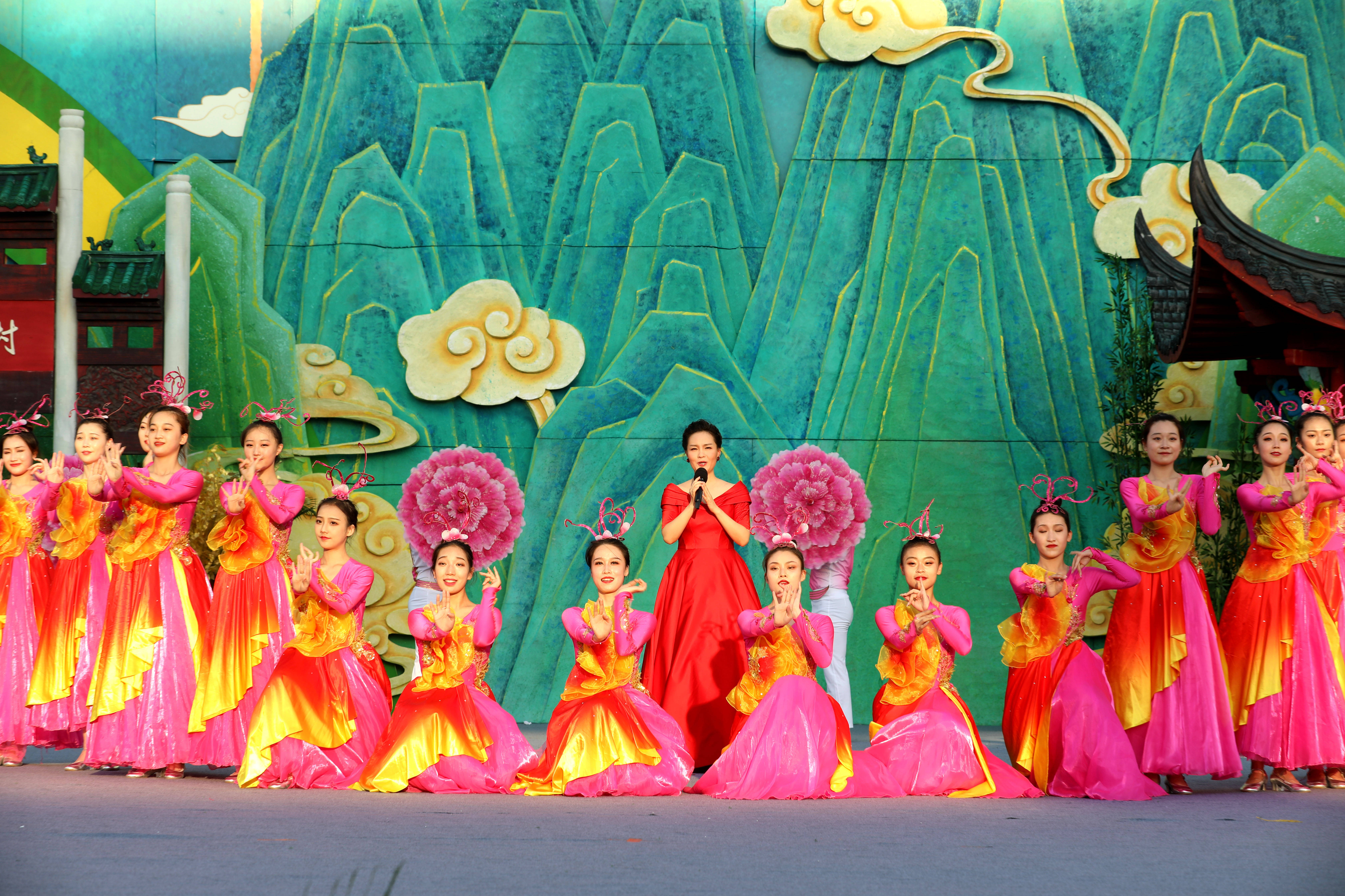 第八届中国农民歌会在安徽滁州唱响