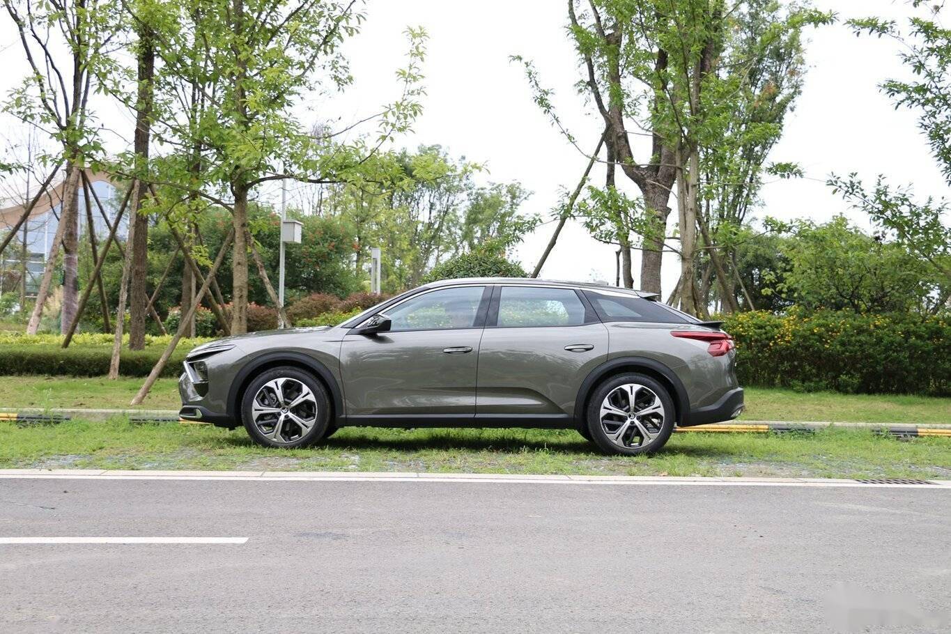 售价1437万元起东风雪铁龙凡尔赛cx5上市