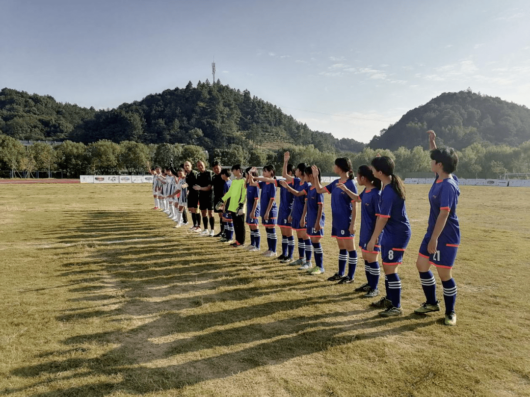 踢出青春活力!衢州市第六届运动会足球(初中组)比赛在常山开赛