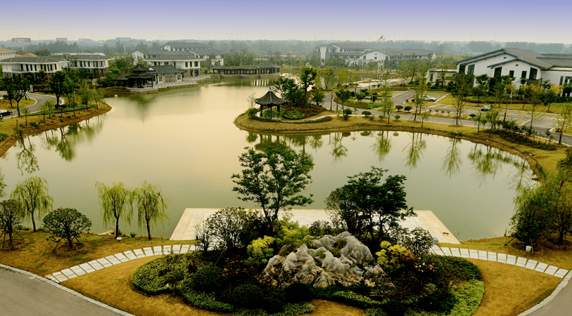 02一体推进"三不"护航清朗生态图为 市纪委监委"德园"反腐倡廉教育