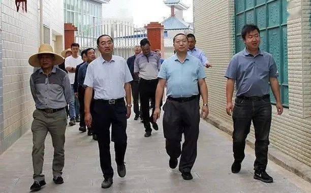 州人大常委会调研组到祥云调研