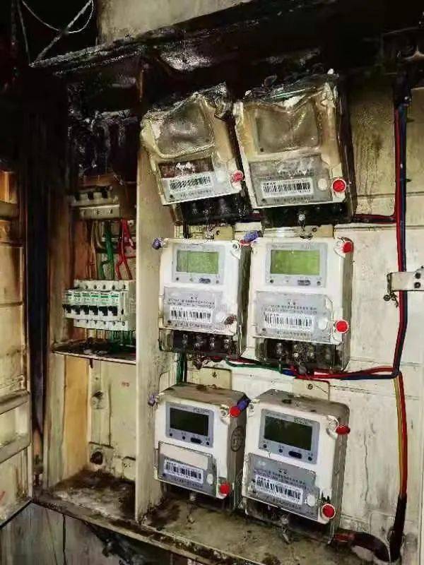 吉林市一男子纵火专烧电表箱,你是因为啥?