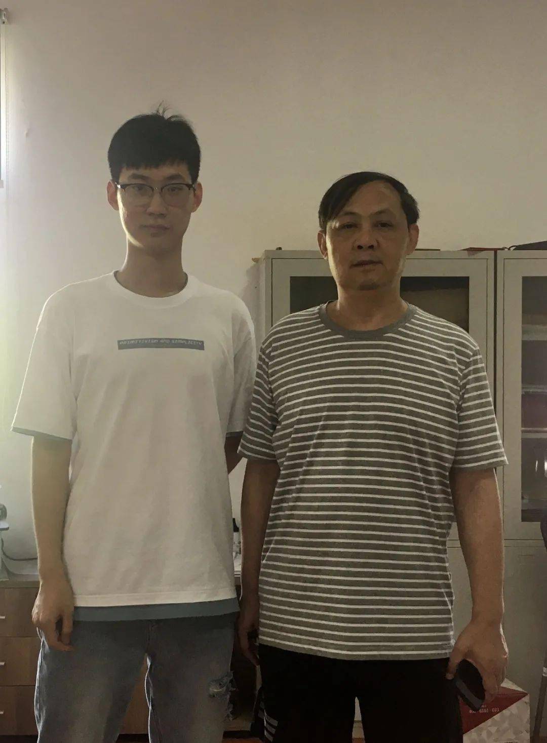 张旭老师与张家伟 李旭宇老师与郭承委周小杰老师与郭子杭 贺尚红老师