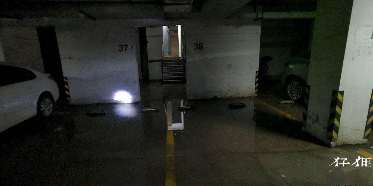 ec017f347dba47c097fc2c174413b593.jpeg