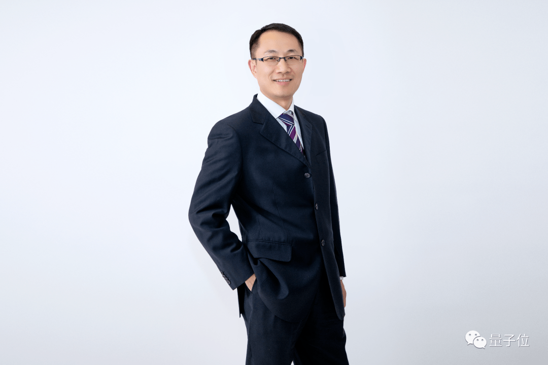 硬件|这就是华为速度:2.69分钟完成BERT训练!新发CANN 5.0加持,还公开了背后技术